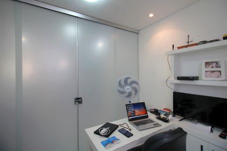 Apartamento à venda com 197m², 4 quartos e 3 vagasEscritório