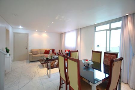 Apartamento à venda com 197m², 4 quartos e 3 vagasSala de Jantar