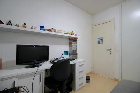 Apartamento à venda com 197m², 4 quartos e 3 vagasQuarto 