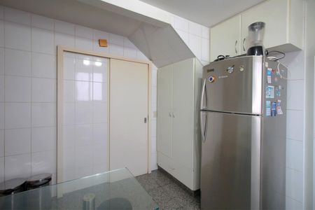 Apartamento à venda com 197m², 4 quartos e 3 vagasCozinha