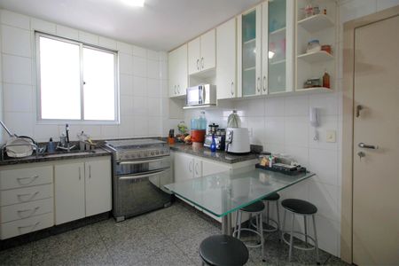 Apartamento à venda com 197m², 4 quartos e 3 vagasCozinha
