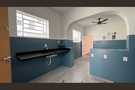 Casa à venda com 248m², 2 quartos e 4 vagasCozinha