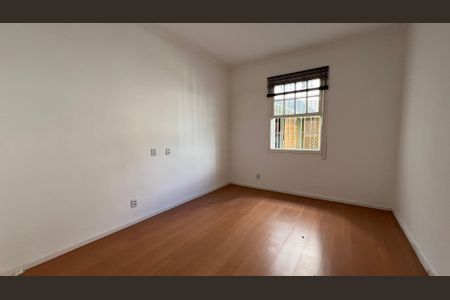 Casa à venda com 248m², 2 quartos e 4 vagasQuarto 2