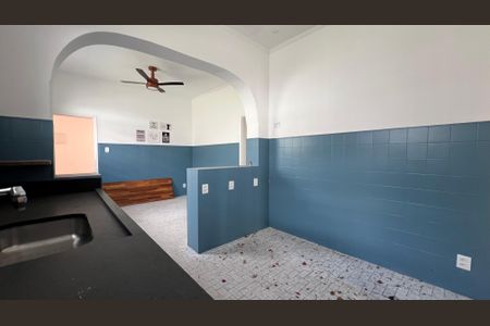 Casa à venda com 248m², 2 quartos e 4 vagasCozinha