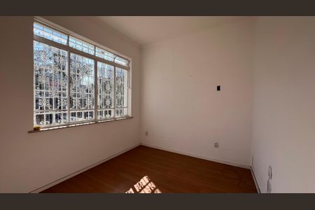 Casa à venda com 248m², 2 quartos e 4 vagasSala