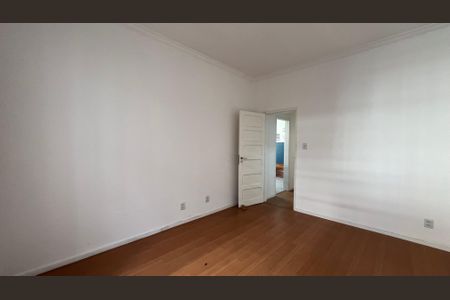 Casa à venda com 248m², 2 quartos e 4 vagasQuarto 2
