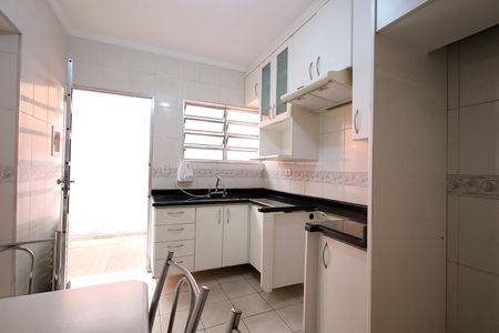 Casa à venda com 125m², 3 quartos e 2 vagas Casa à venda com 125m², 3 quartos e 2 vagasCozinha