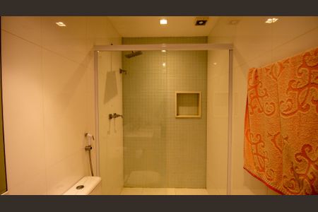 Apartamento à venda com 347m², 4 quartos e 3 vagasBanheiro da Suíte 1