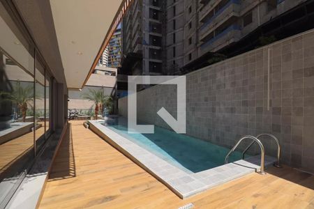 Studio para alugar com 22m², 1 quarto e sem vaga Studio para alugar com 22m², 1 quarto e sem vagaÁrea comum - Piscina