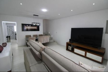 Casa à venda com 230m², 4 quartos e 3 vagas Casa à venda com 230m², 4 quartos e 3 vagasFoto 01