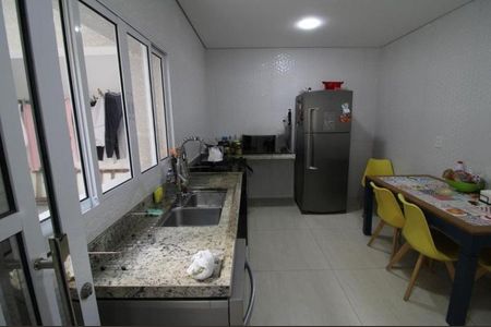 Casa à venda com 230m², 4 quartos e 3 vagas Casa à venda com 230m², 4 quartos e 3 vagasFoto 03