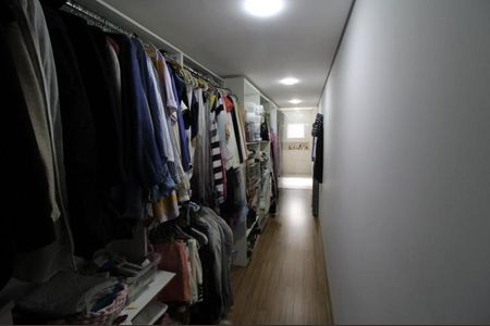 Casa à venda com 230m², 4 quartos e 3 vagas Casa à venda com 230m², 4 quartos e 3 vagasFoto 10