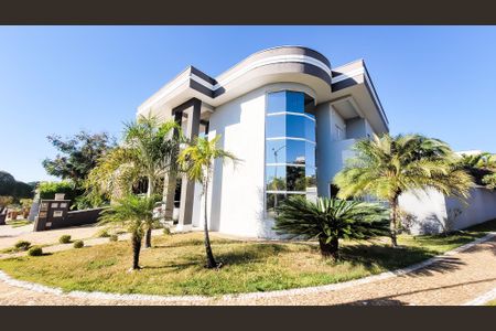 Casa de condomínio à venda com 360m², 4 quartos e 4 vagasFachada