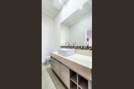 Casa de condomínio à venda com 360m², 4 quartos e 4 vagasBanheiro da Suite 2