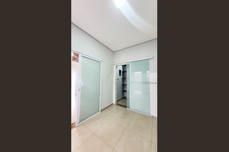 Casa de condomínio à venda com 360m², 4 quartos e 4 vagasLavanderia