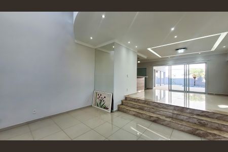 Casa de condomínio à venda com 360m², 4 quartos e 4 vagasSala