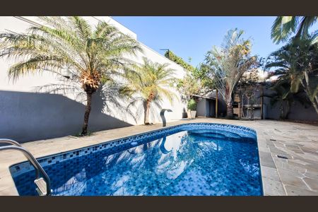 Casa de condomínio à venda com 360m², 4 quartos e 4 vagasPiscina