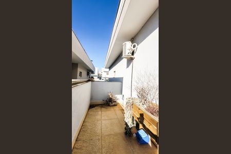 Casa de condomínio à venda com 360m², 4 quartos e 4 vagasVaranda da Suite 1