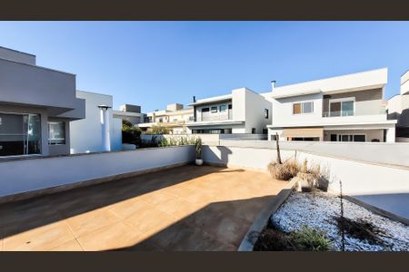 Casa de condomínio à venda com 360m², 4 quartos e 4 vagasVaranda da Suite 2 e Quarto 1