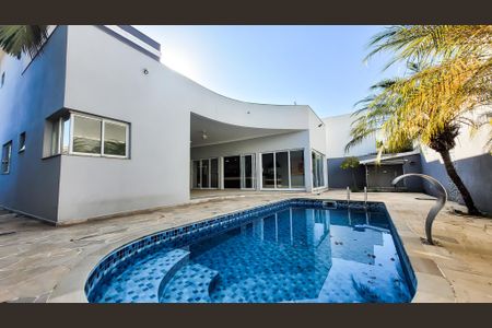 Casa de condomínio à venda com 360m², 4 quartos e 4 vagasPiscina