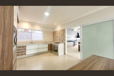 Casa de condomínio à venda com 360m², 4 quartos e 4 vagasCozinha