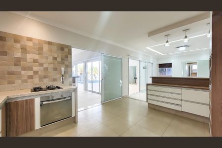 Casa de condomínio à venda com 360m², 4 quartos e 4 vagasCozinha