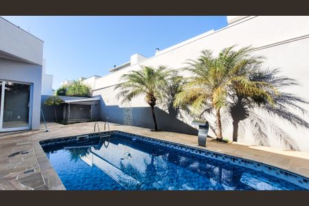 Casa de condomínio à venda com 360m², 4 quartos e 4 vagasPiscina