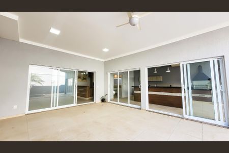 Casa de condomínio à venda com 360m², 4 quartos e 4 vagasÁrea externa