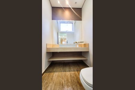 Casa de condomínio à venda com 360m², 4 quartos e 4 vagasLavabo