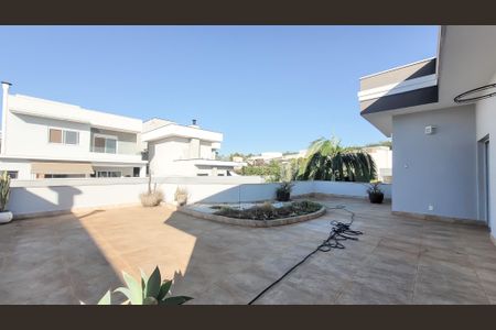 Casa de condomínio à venda com 360m², 4 quartos e 4 vagasVaranda da Suite 2 e Quarto 1