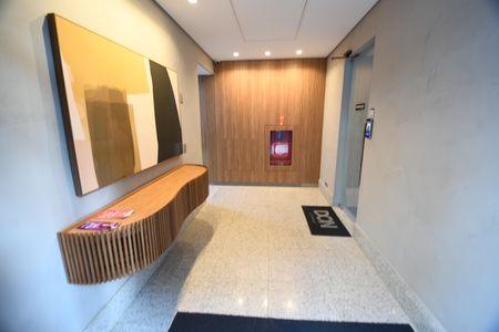 Apartamento à venda com 49m², 1 quarto e 2 vagasHall social