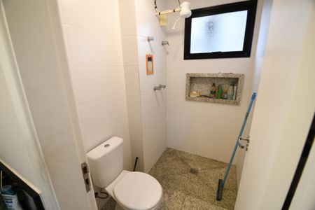 Apartamento à venda com 49m², 1 quarto e 2 vagasBanheiro