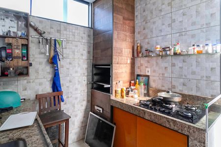 Casa à venda com 138m², 4 quartos e 4 vagasChurrasqueira