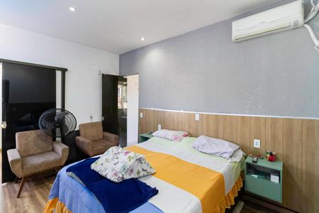 Casa à venda com 138m², 4 quartos e 4 vagasSuíte 4