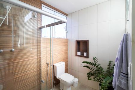 Casa à venda com 138m², 4 quartos e 4 vagasBanheiro da suíte 4