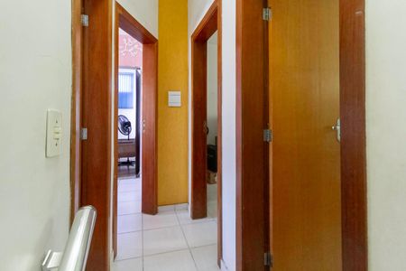 Casa à venda com 138m², 4 quartos e 4 vagasCorredor