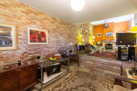 Casa à venda com 226m², 2 quartos e 4 vagasSala de Estar