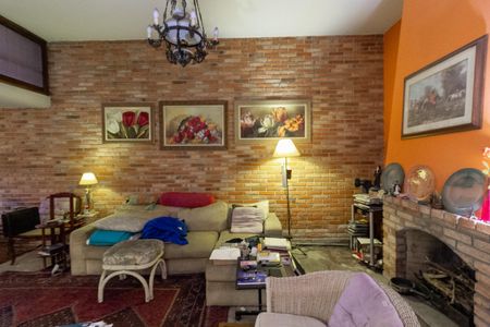 Casa à venda com 226m², 2 quartos e 4 vagasSala de Tv