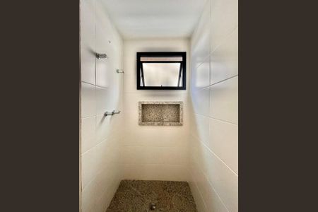 Apartamento à venda com 49m², 1 quarto e 2 vagasBanheiro