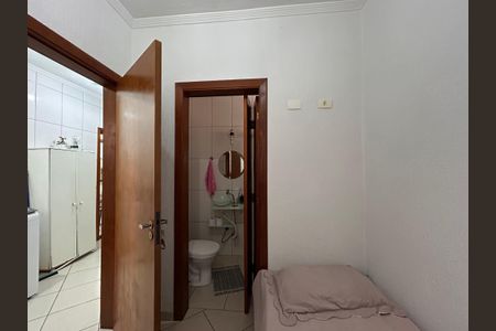 Casa à venda com 330m², 4 quartos e 4 vagas Casa à venda com 330m², 4 quartos e 4 vagasQuarto de Serviço