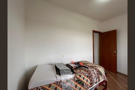 Casa à venda com 330m², 4 quartos e 4 vagas Casa à venda com 330m², 4 quartos e 4 vagasQuarto 3