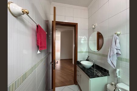 Casa à venda com 330m², 4 quartos e 4 vagas Casa à venda com 330m², 4 quartos e 4 vagasBanheiro 1