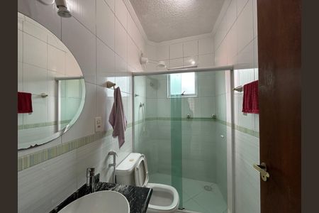 Casa à venda com 330m², 4 quartos e 4 vagas Casa à venda com 330m², 4 quartos e 4 vagasBanheiro 1