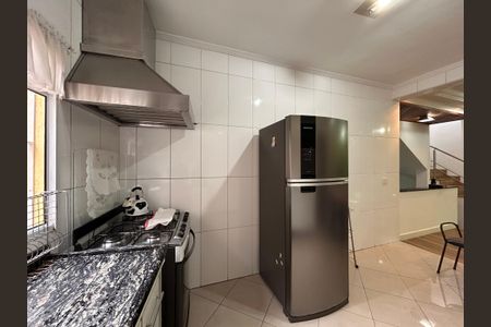 Casa à venda com 330m², 4 quartos e 4 vagas Casa à venda com 330m², 4 quartos e 4 vagasCozinha