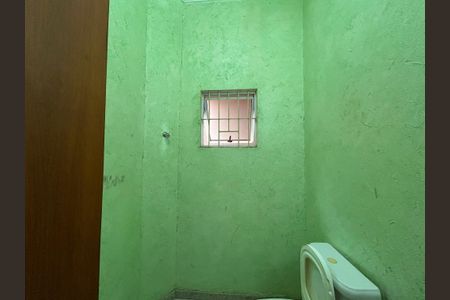 Casa à venda com 330m², 4 quartos e 4 vagas Casa à venda com 330m², 4 quartos e 4 vagasBanheiro 2