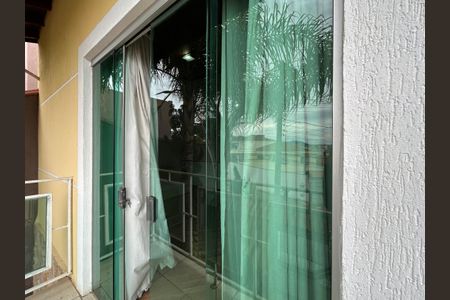 Casa à venda com 330m², 4 quartos e 4 vagas Casa à venda com 330m², 4 quartos e 4 vagasVaranda da Sala