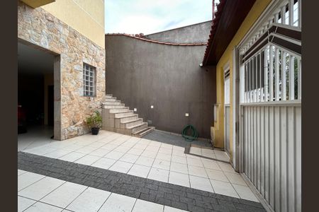 Casa à venda com 330m², 4 quartos e 4 vagas Casa à venda com 330m², 4 quartos e 4 vagasGaragem