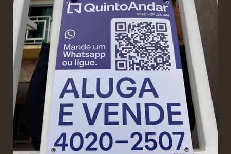 Casa à venda com 330m², 4 quartos e 4 vagas Casa à venda com 330m², 4 quartos e 4 vagasPlaca