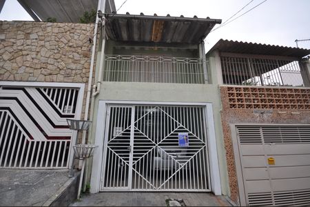 Casa à venda com 182m², 4 quartos e 1 vaga Casa à venda com 182m², 4 quartos e 1 vagaFachada 1