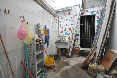 Casa à venda com 182m², 4 quartos e 1 vagaÁrea de serviço 2